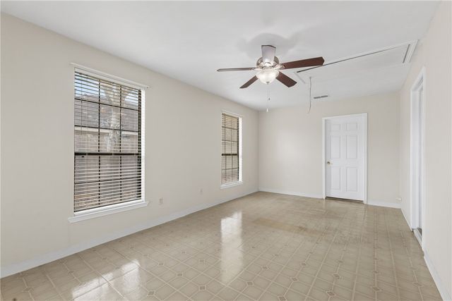 2405 Woodbend Drive, Bryan, TX 77803