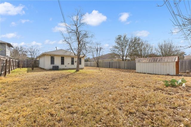 2405 Woodbend Drive, Bryan, TX 77803