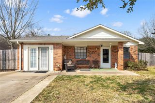 2405 Woodbend Drive, Bryan, TX 77803