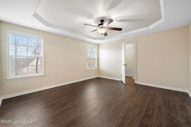 4000 Emerald Spring Pl, Louisville, KY 40245