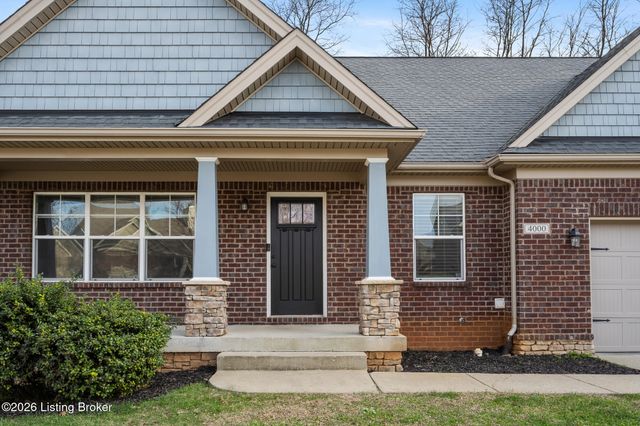 4000 Emerald Spring Pl, Louisville, KY 40245