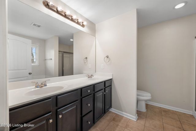 4000 Emerald Spring Pl, Louisville, KY 40245