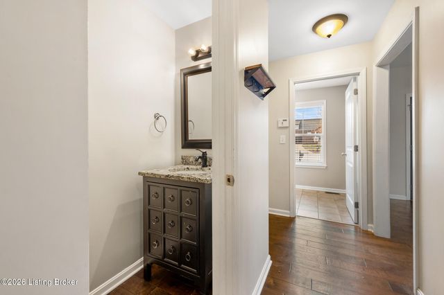 4000 Emerald Spring Pl, Louisville, KY 40245