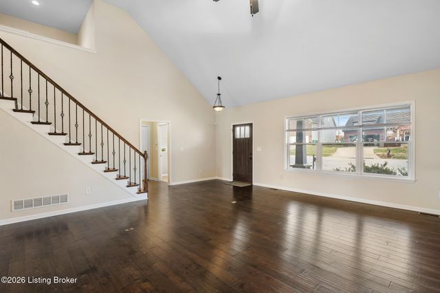 4000 Emerald Spring Pl, Louisville, KY 40245