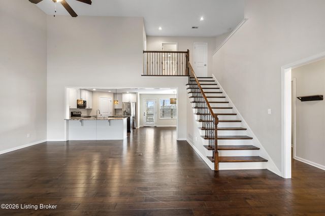 4000 Emerald Spring Pl, Louisville, KY 40245