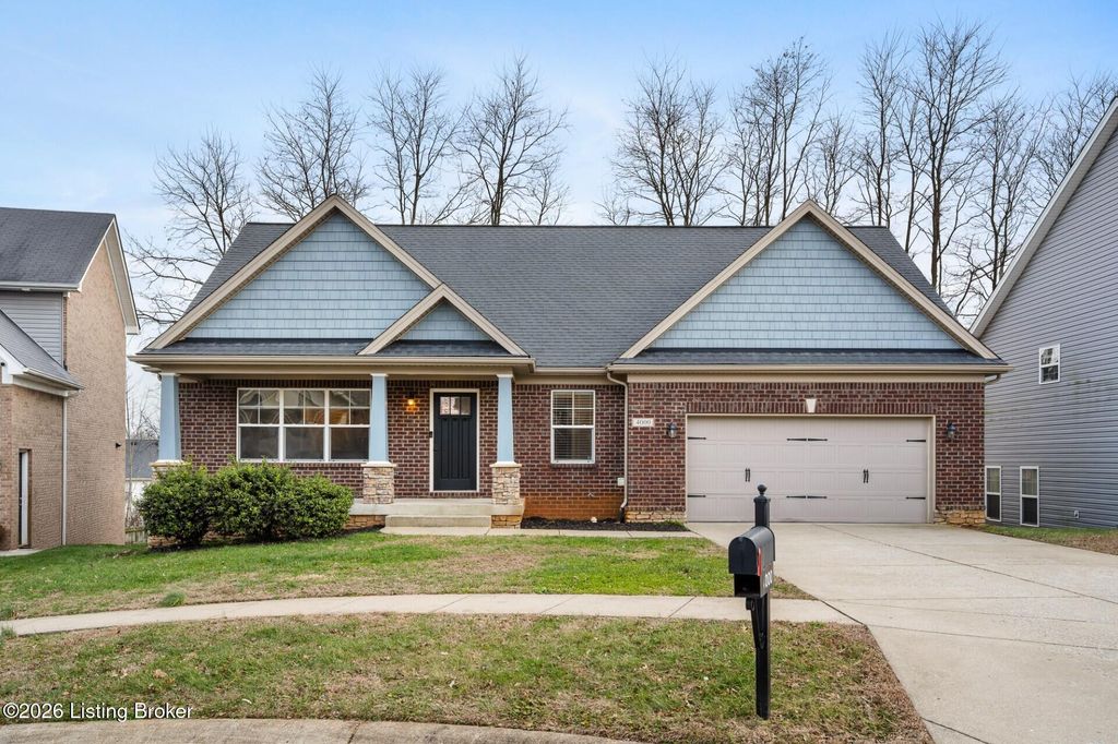 4000 Emerald Spring Pl, Louisville, KY 40245