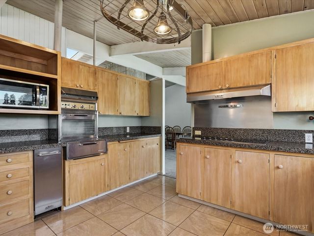 516 72nd Street SE, Everett, WA 98203
