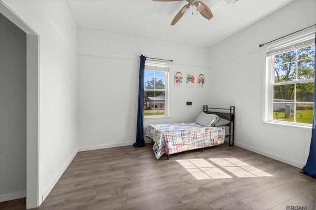 8326 La Hwy 941, Gonzales, LA 70737