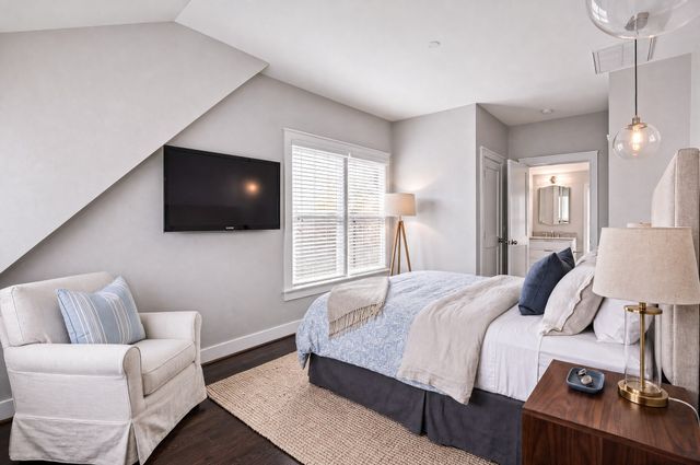 1211A 5th Ave, N, Nashville, TN 37208