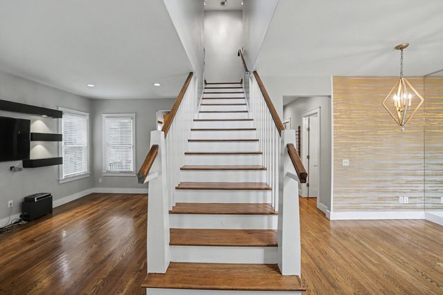 1211A 5th Ave, N, Nashville, TN 37208