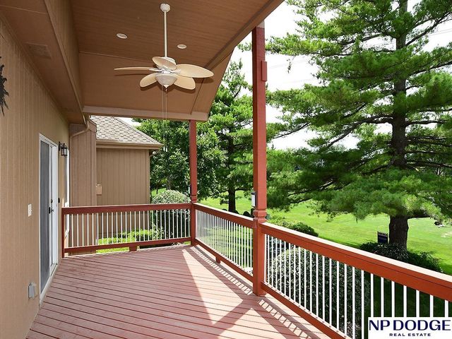909 Killarney Drive, Papillion, NE 68046
