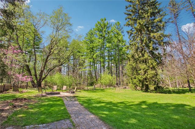 44 Crescent Hill Road, Perinton, NY 14534