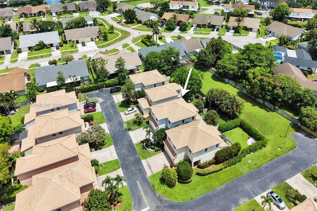 11953 Donlin Dr, Wellington, FL 33414