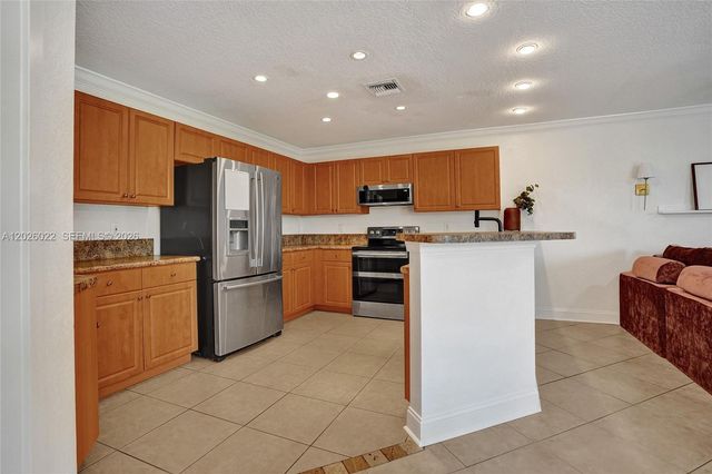 11953 Donlin Dr, Wellington, FL 33414