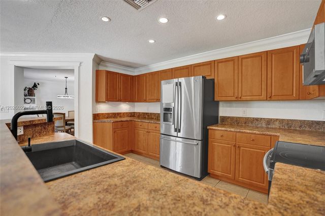 11953 Donlin Dr, Wellington, FL 33414