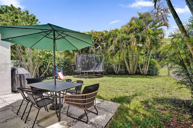 11953 Donlin Dr, Wellington, FL 33414