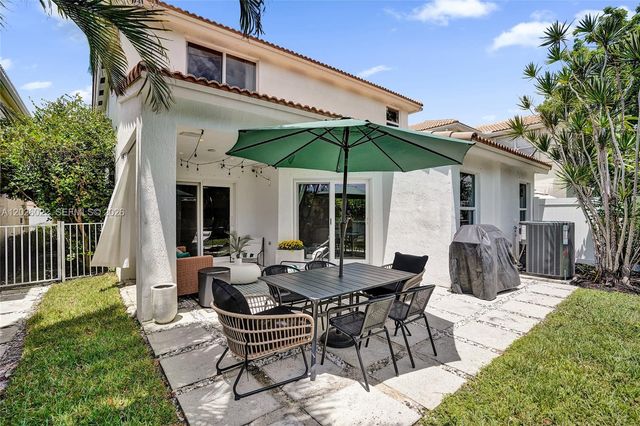 11953 Donlin Dr, Wellington, FL 33414