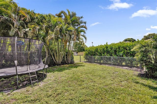 11953 Donlin Dr, Wellington, FL 33414