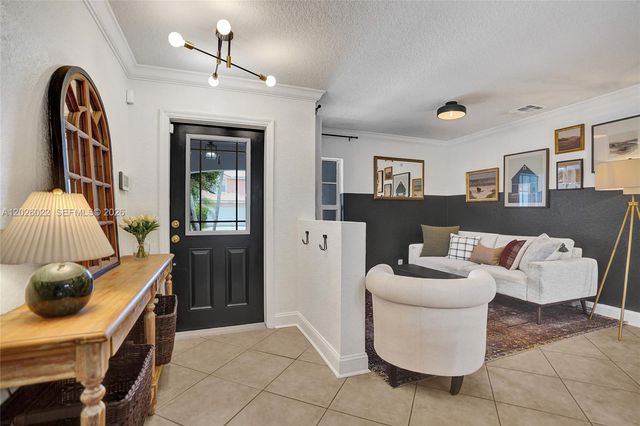 11953 Donlin Dr, Wellington, FL 33414