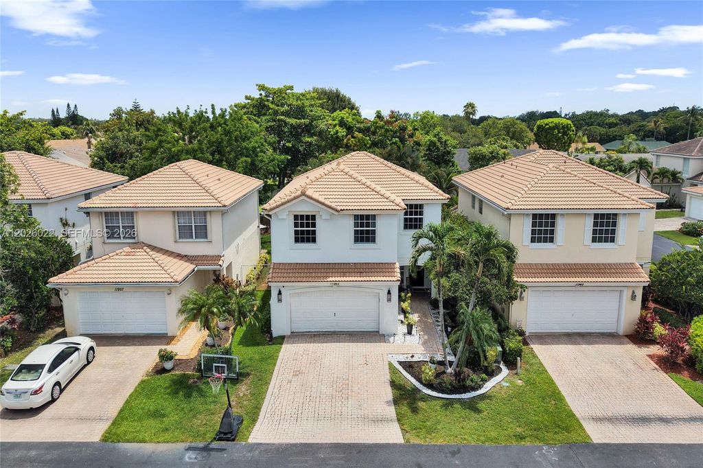 11953 Donlin Dr, Wellington, FL 33414