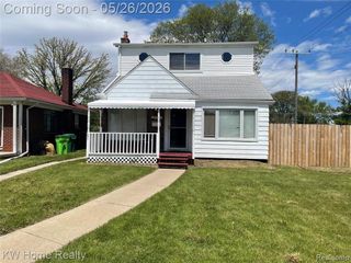 16853 Lincoln Avenue, Eastpointe, MI 48021
