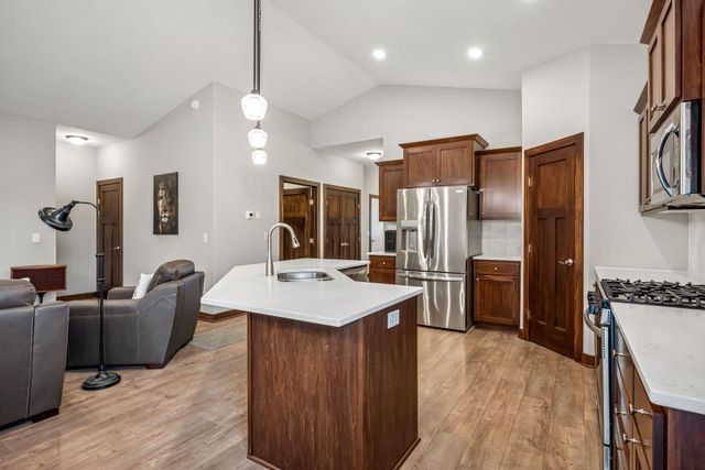 3134 Zuni Way NW, Anoka, MN 55303