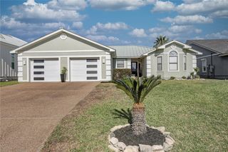 126 Sea Mist Dr, Aransas Pass, TX 78336