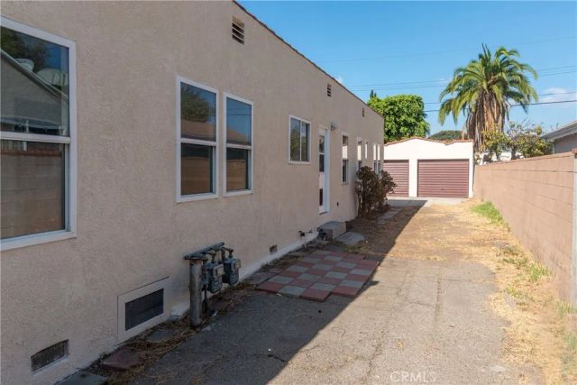 2207 N Lamer Street, Burbank, CA 91504