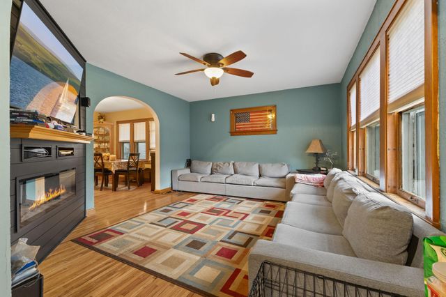 229 N 2nd Street, New Richmond, WI 54017