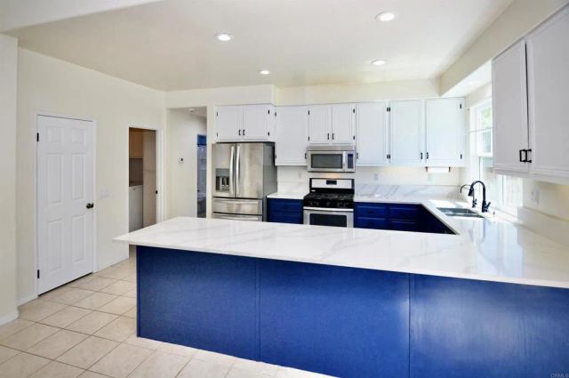 3528 Lake Shore Ave, Fallbrook, CA 92028