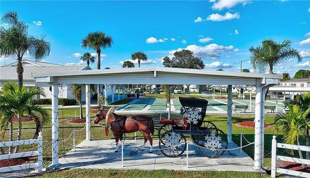 216 Captains WALK, North Fort Myers, FL 33917