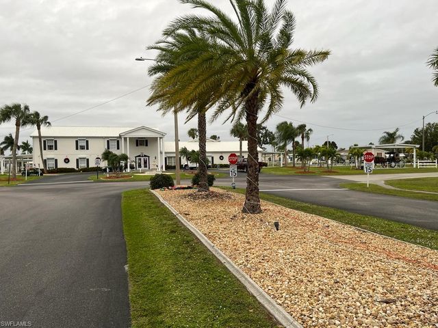 216 Captains WALK, North Fort Myers, FL 33917