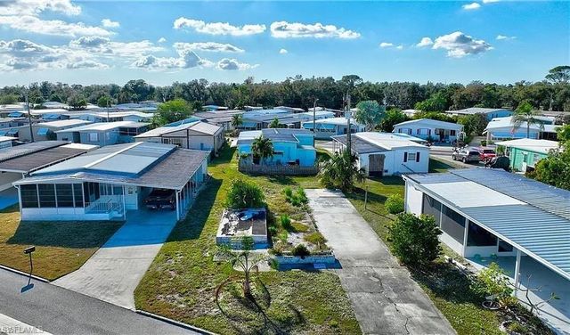 216 Captains WALK, North Fort Myers, FL 33917