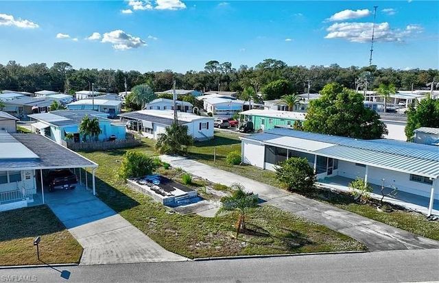 216 Captains WALK, North Fort Myers, FL 33917