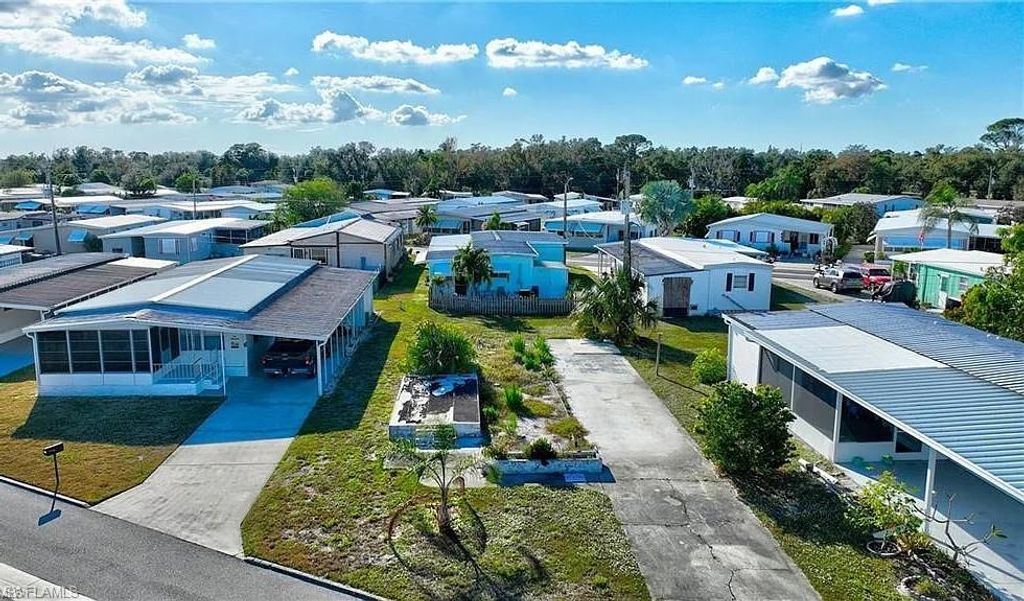 216 Captains WALK, NORTH FORT MYERS, FL 33917 — photo 2