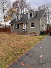 57 Swannekin Road, Blauvelt, NY 10913