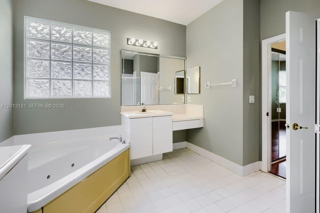 117 Palm Circle, Atlantis, FL 33462