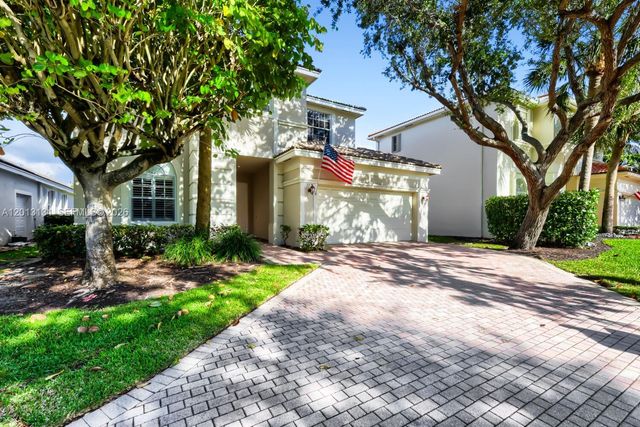 117 Palm Circle, Atlantis, FL 33462
