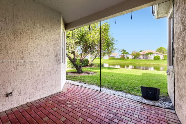 117 Palm Circle, Atlantis, FL 33462