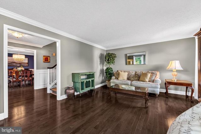 3 SHANNON WAY, Flemington, NJ 08822
