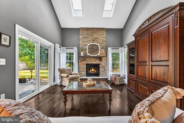 3 SHANNON WAY, Flemington, NJ 08822