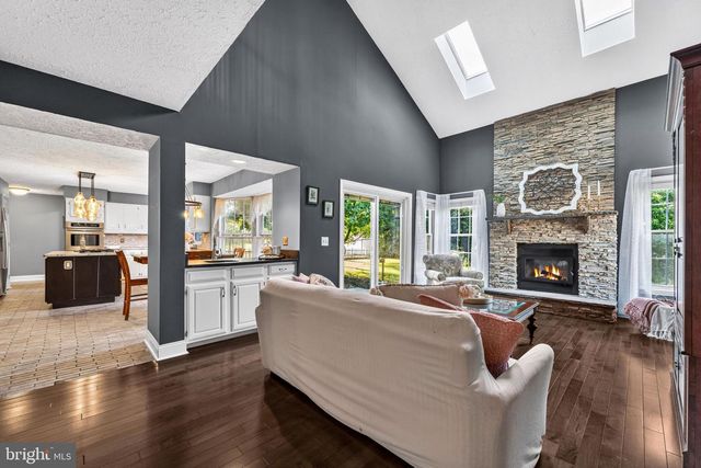 3 SHANNON WAY, Flemington, NJ 08822