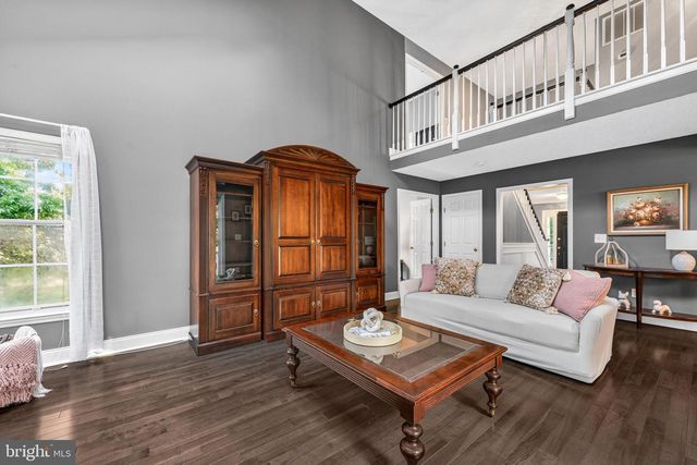 3 SHANNON WAY, Flemington, NJ 08822