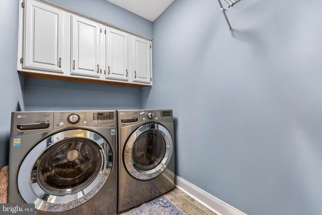 3 SHANNON WAY, Flemington, NJ 08822