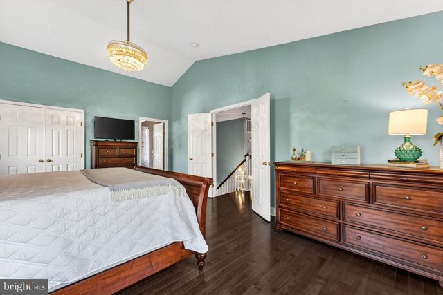 3 SHANNON WAY, Flemington, NJ 08822