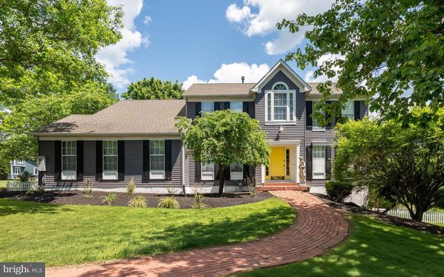 3 SHANNON WAY, Flemington, NJ 08822