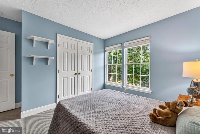 3 SHANNON WAY, Flemington, NJ 08822