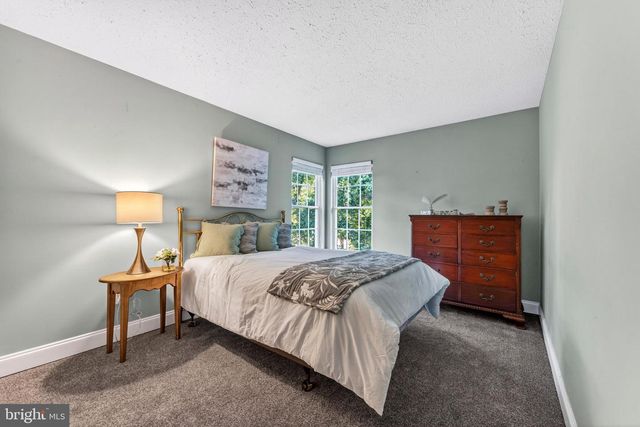 3 SHANNON WAY, Flemington, NJ 08822