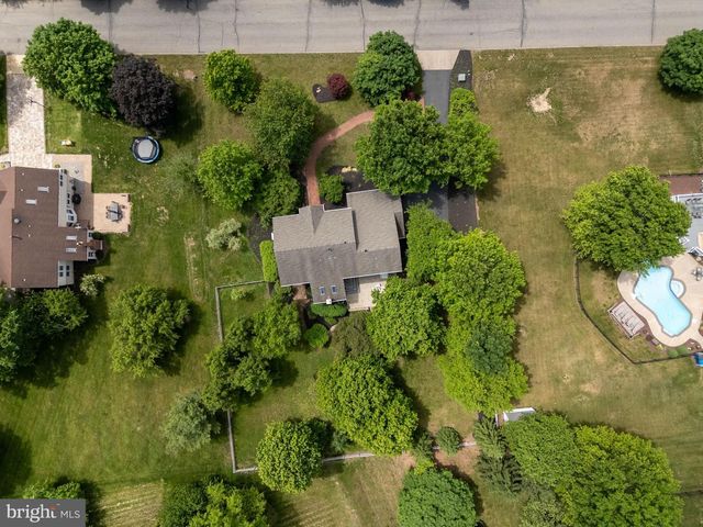 3 SHANNON WAY, Flemington, NJ 08822