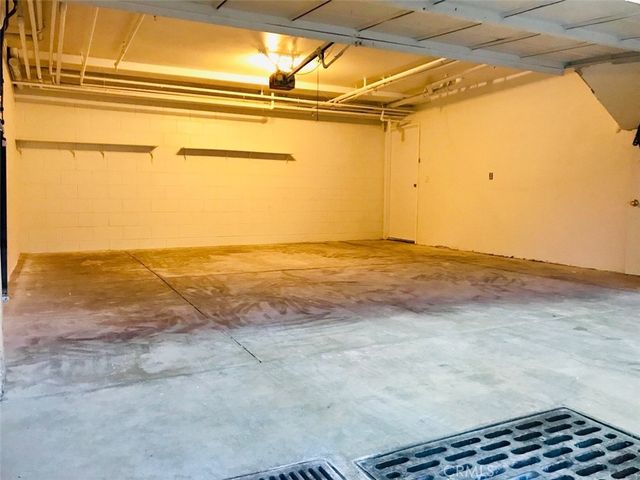 14253 Gilmore Street A, Van Nuys, CA 91401